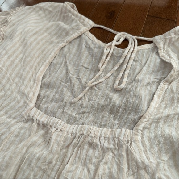 Pilcro anthropologie flutter sleeve size large cream and white stripes Sybil top - Picture 9 of 11